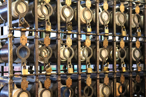 Monaco di Baviera: Tour gastronomico Birra - 3 birre piccole e "Brotzeit" in TEDESCOTour di gruppo condiviso