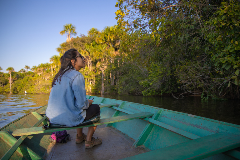 Puerto Maldonado : Excursion d'une journée complète avec canoë au lac Sandoval