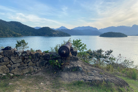 Paraty: A Speedboat Sunset Experience Paraty: A Sunset Experience in a Speedboat