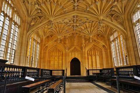 Oxford: Harry Potter Film Locations Tour with Oxford Alumni Shared Group Tour