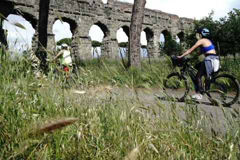 Rzym: Private Appian Way i Albano Lake Całodniowa wycieczka e-roweremWycieczka w języku niderlandzkim