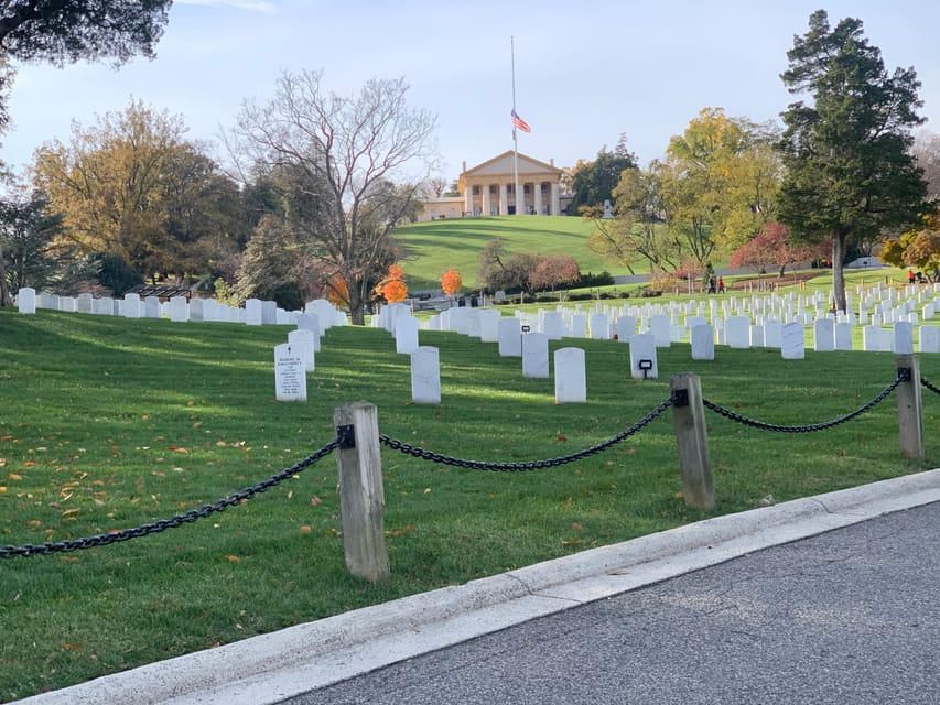 arlington cemetery tour hours