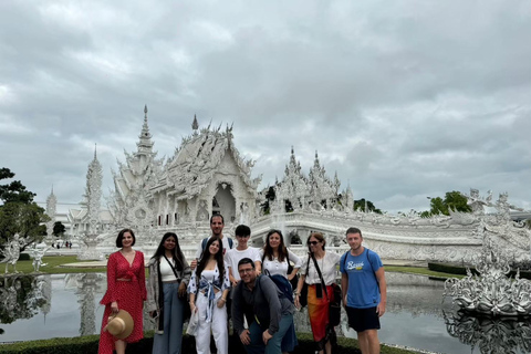 Chiang Rai:Guided Highlights Full-Day Tour-FREE LUNCH BUFFET Experience the Wonders of Chiang Rai with Free Thai Buffet