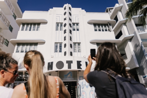 Miami: piesza wycieczka po South Beach w stylu art decoWspólna wycieczka grupowa