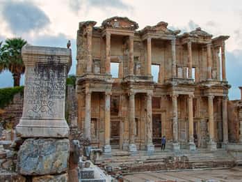 From Izmir, Kusadasi, & Selcuk: Day Trip to Explore Ephesus