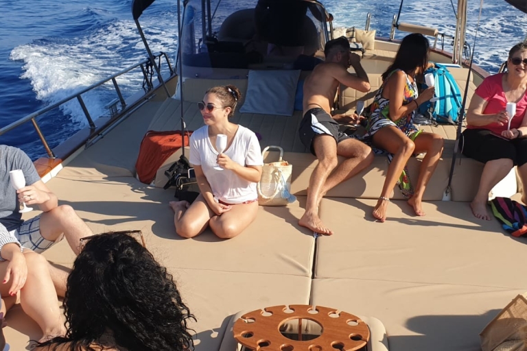 Sorrente : excursion en bateau à CapriSorrente : excursion en bateau à Capri avec déjeuner