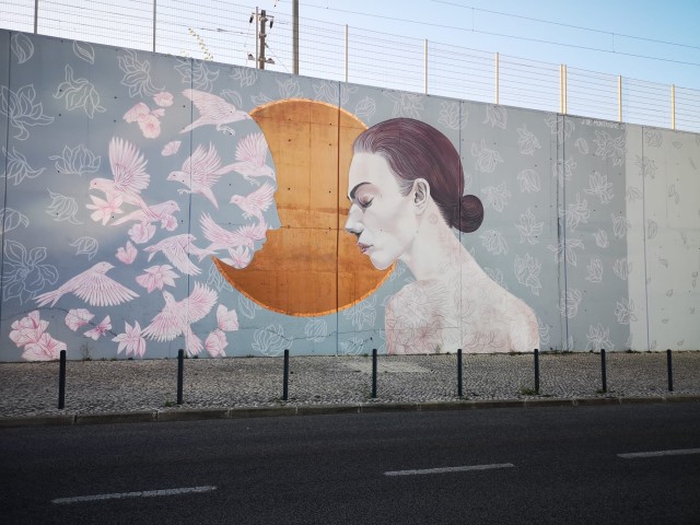 Visit Lisbon Street Art Tuk Tuk Tour in Setúbal
