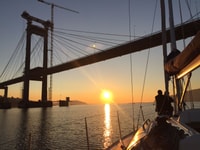 Vigo, Vigo Estuary Privat 1 Nacht romantische Segelboot-Reise - Hizvo