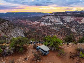 East Zion: Klippen-Sonnenuntergang und Offroad-Jeep-Tour durch das Hinterland