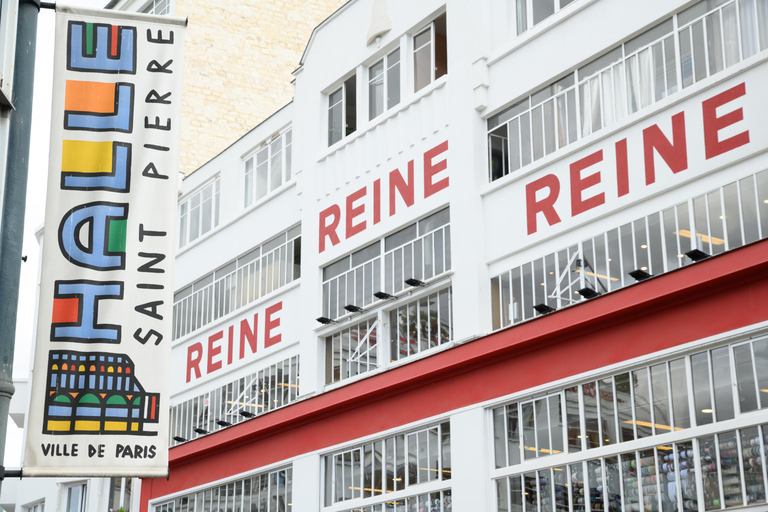 Paris: Experience the romance of Montmartre on a walk with a pro photographer Paris: Experience romance in Montmartre, a walk with a photographer in English