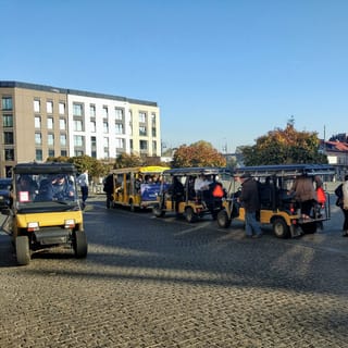 Krakow: Jewish Quarter and Ghetto Sightseeing Golf Cart Tour