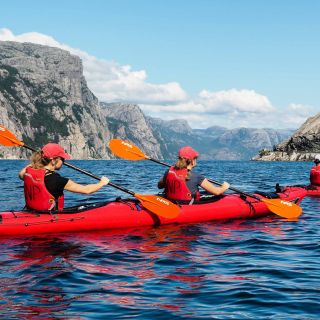 Stavanger: Guided Kayaking in Lysefjord