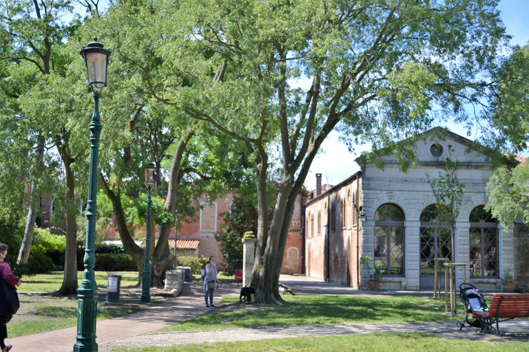 Venice: Secret City Gardens Walking Tour