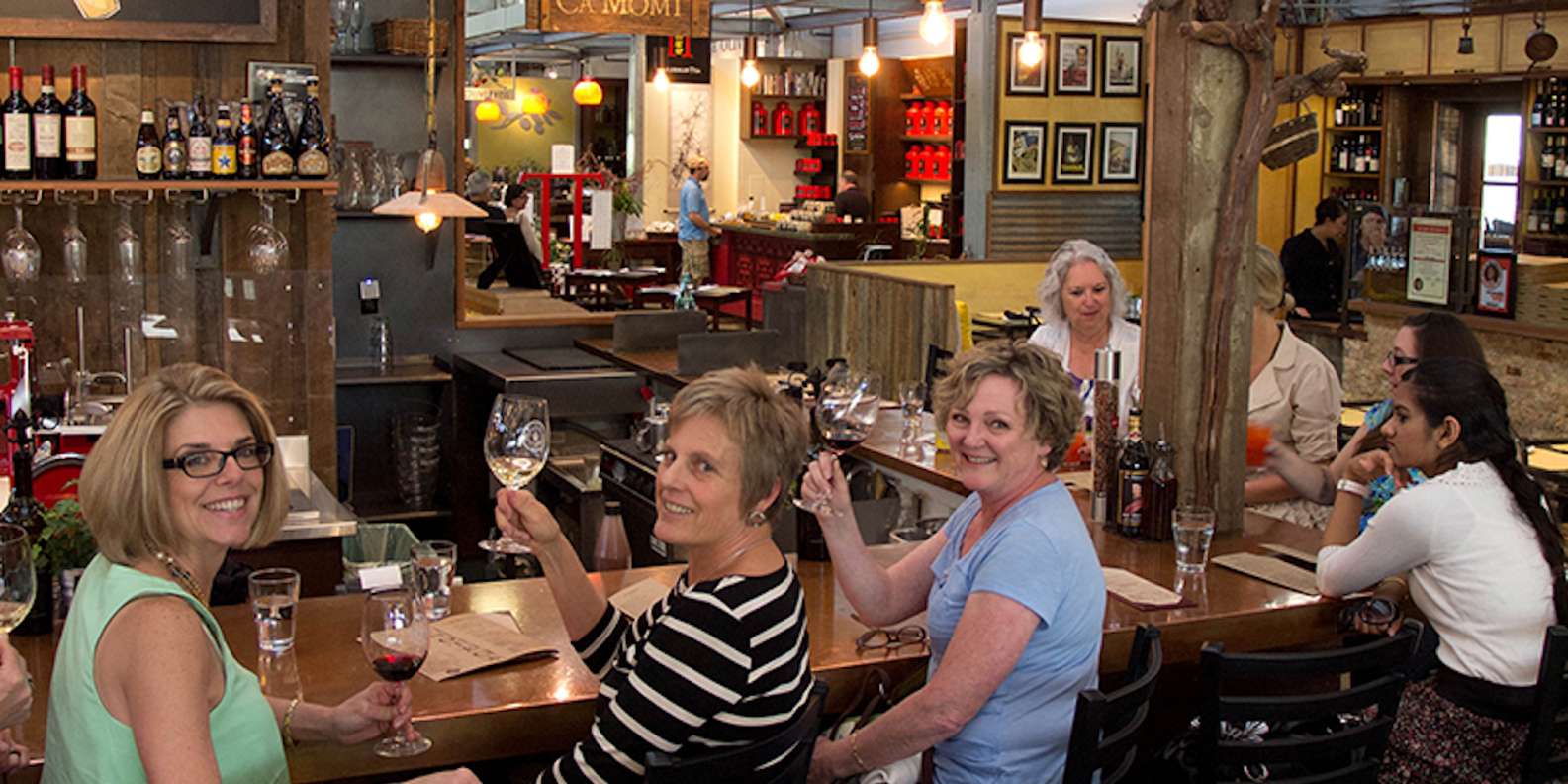 Napa Valley: Wine Tasting Tour by Open Air Trolley & Lunch