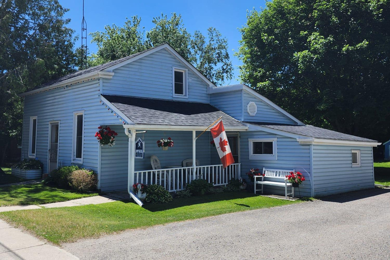 Inspired by Schitt's Creek TV Show - Filming Locations Tour