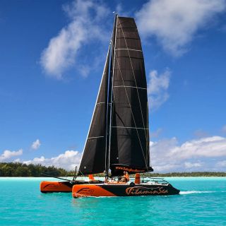 Bora Bora: Sunset Catamaran Cruise with Snacks and Drinks
