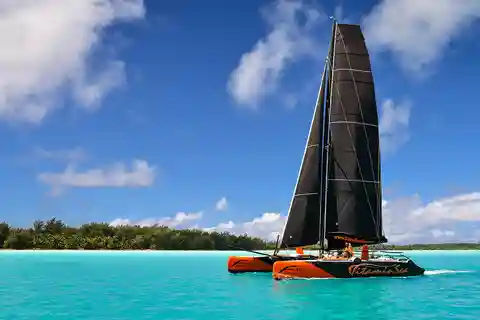 Bora Bora: Sunset Catamaran Cruise with Snacks and Drinks