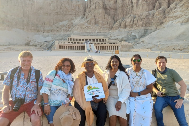 Desde Sharm El Sheikh: excursión guiada de un día a Luxor en avión