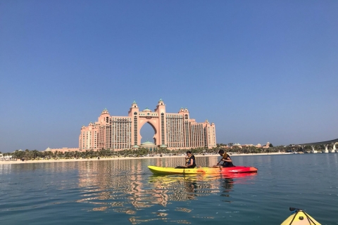 Dubái: tour guiado en kayak por Palm JumeirahTour guiado en kayak doble por Palm Jumeirah