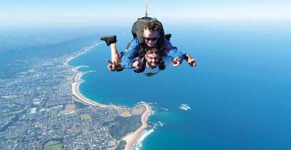 From Sydney: Tandem Skydive Experience over Beach