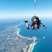 From Sydney: Tandem Beach Skydive Experience