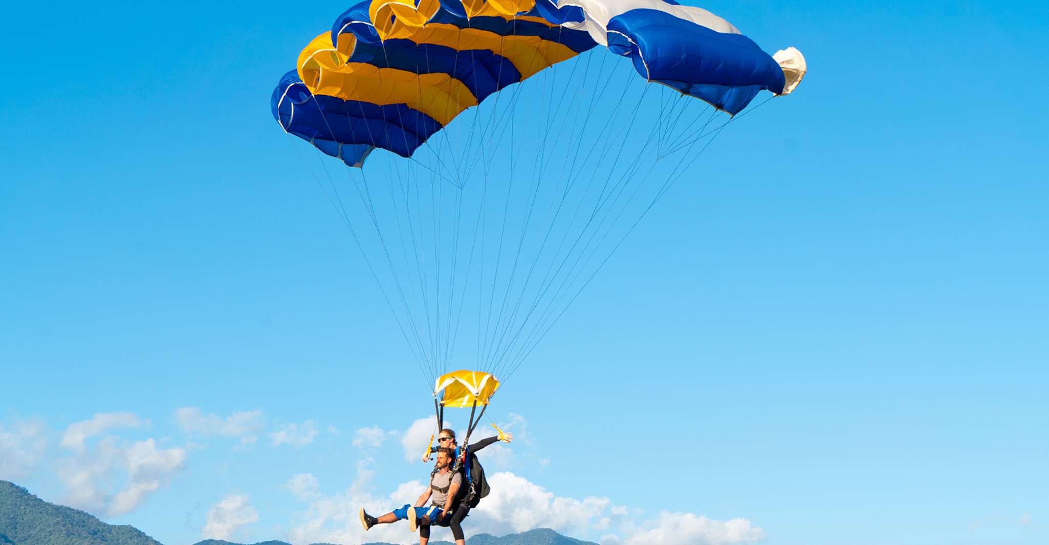 Cairns, Tandem Skydive desde 15.000 pies - Hizvo