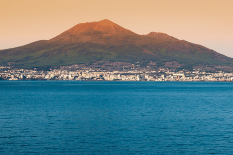 From Rome: Taste of Naples Tour with Underground Caverns