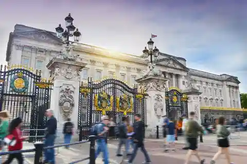 Changing of the Guard and Buckingham Palace Entry Ticket