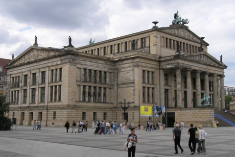 Berlin: piesza wycieczka z przewodnikiem po Berlinie WschodnimWycieczka grupowa z odbiorem