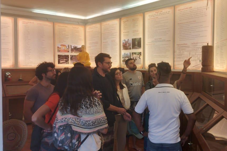 From Kandy: Pinnawala Elephant Orphanage Tuk-Tuk Day Tour