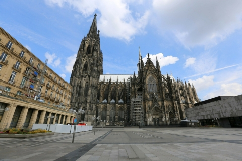 Cologne: Self-Guided Scavenger Hunt and City Walking Tour