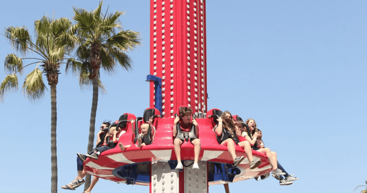 サンディエゴ：ベルモント パークの無制限のライド & プレイ パス GetYourGuide