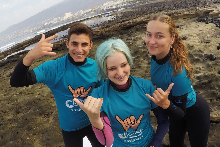 Tenerife: Clase de surf para todos con fotos incluidasClases de inglés, español, italiano, francés y alemán