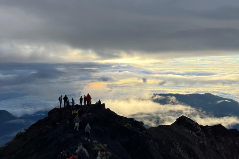 Oke Rinjani 2-Day Trek – Summit Climb & Amazing Views
