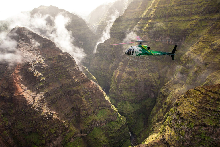 Lihue: Deluxe Waterfall Safari Helicopter Tour