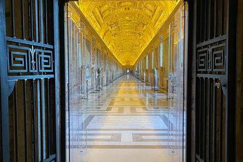Visite de la chapelle Sixtine et du Vatican avec accès avant ouverture