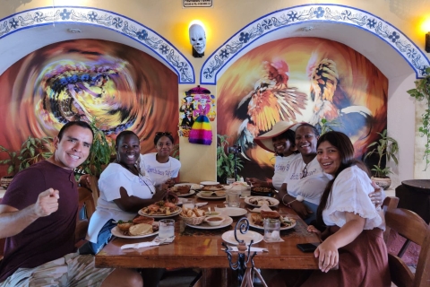 Cancún : Visite de la gastronomie mexicaine dans le centre-ville de CancúnCancún : visite à pied de la gastronomie mexicaine au centre-ville de Cancún