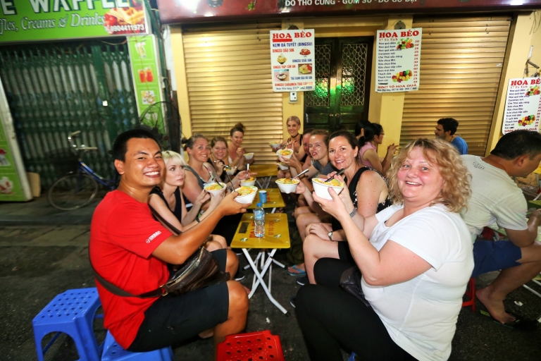 Hanoi: recorrido a pie por la comida callejeraTour en grupo compartido