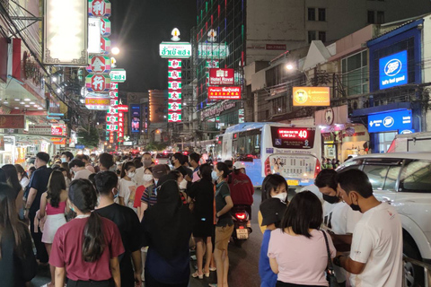 Bangkok: Michelin Guide Street Food Tour by Tuk TukGroup Tour with Meeting Point