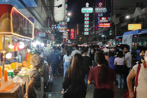 Bangkok: przewodnik Michelin Street Food Tour przez Tuk TukWycieczka grupowa z miejscem spotkania