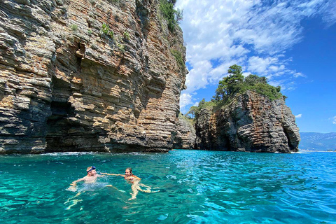 Budva: 4h Private Boat Cruise - All Inclusive