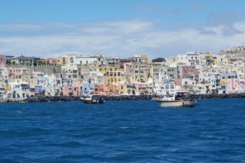 De Sorrente: excursion en bateau à Ischia et Procida avec plongée en apnée