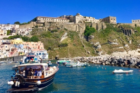 Van Sorrento: boottocht Ischia en Procida met snorkelen