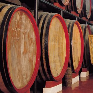 Marsala: Winery Tour with Wine Tasting and Local Products