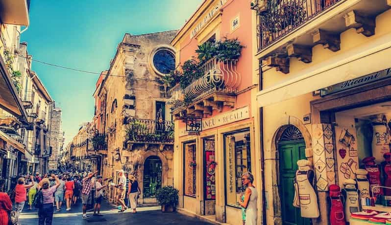 walking tour of taormina