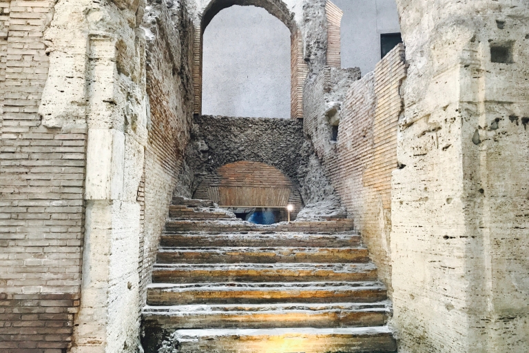 Roma: tour guiado subterráneoTour catacumbas en italiano y subterráneo Navona