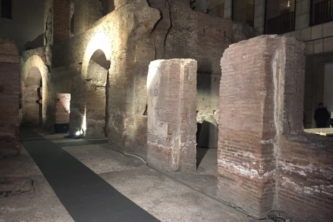 Roma: tour guiado subterráneoTour catacumbas en inglés y metro Navona