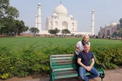 Delhi: Sunrise Taj Mahal e Agra Fort Group Tour