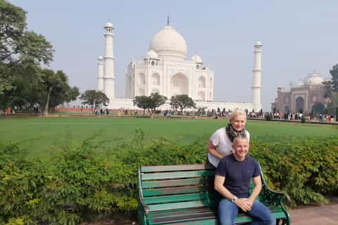 From Delhi: Sunrise Taj Mahal and Agra Fort Private Tour