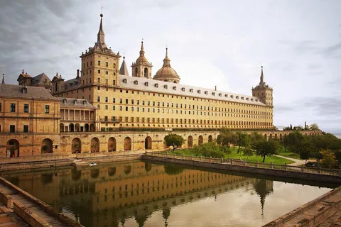 Desde Madrid: El Escorial, Valle de los Caídos y tour de la ciudad